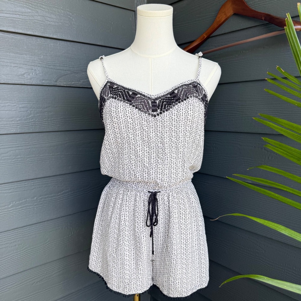 American Eagle Printed Lace Trim Romper Boho Viscose Tie Waist XS